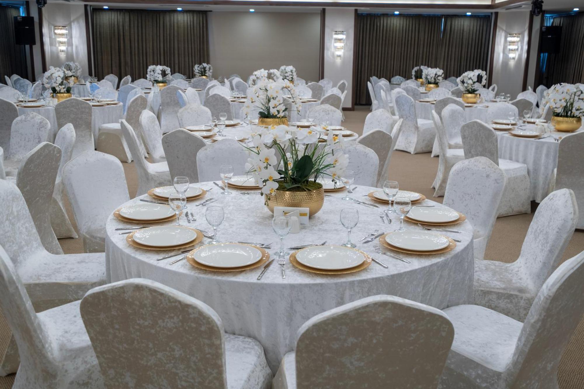 Park Dedeman Mersin Marina Çiftlikköy Exterior foto